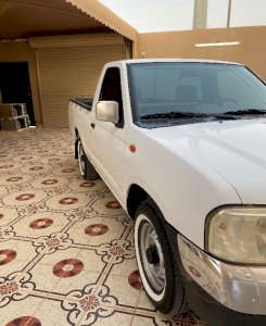 سيارة نيسان نوع ددسن موديل: 2010 