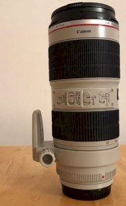 عدسة كانون 70-200