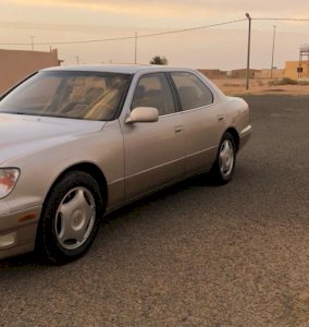 للبيع لكزس  Ls400 امريكي  1998