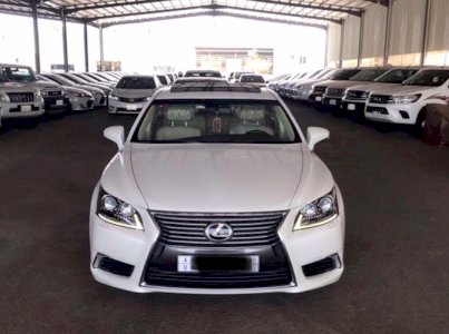 لكزس ls460 لارج ابيض 2016