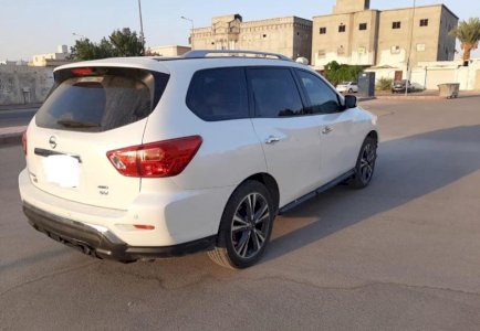 سيارة نيسان باثفندر 2018 - 4WD S للبيع