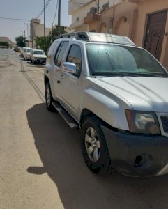 للبيع نيسان اكستيرا 2010