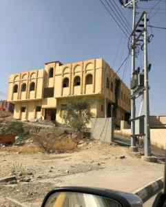 للبيع عماره سكنيه بالكامل تضم دورين ب4 شقق